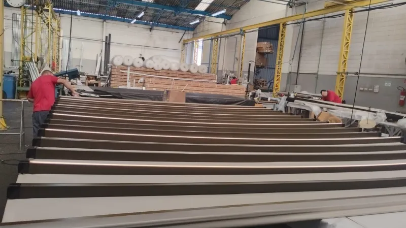 Fábrica de toldo retrátil