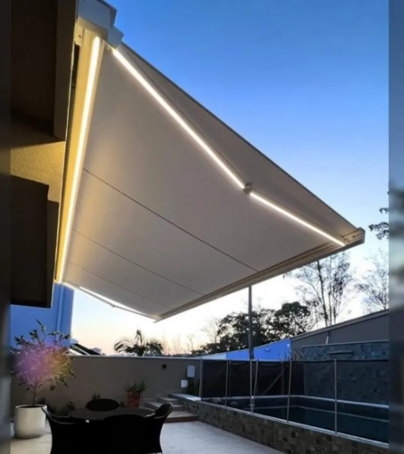 Toldo automático na Barra da Tijuca